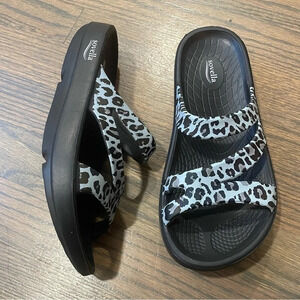 Sovella Women's PF Slide Black/Leopard WOM-PFS-BLP